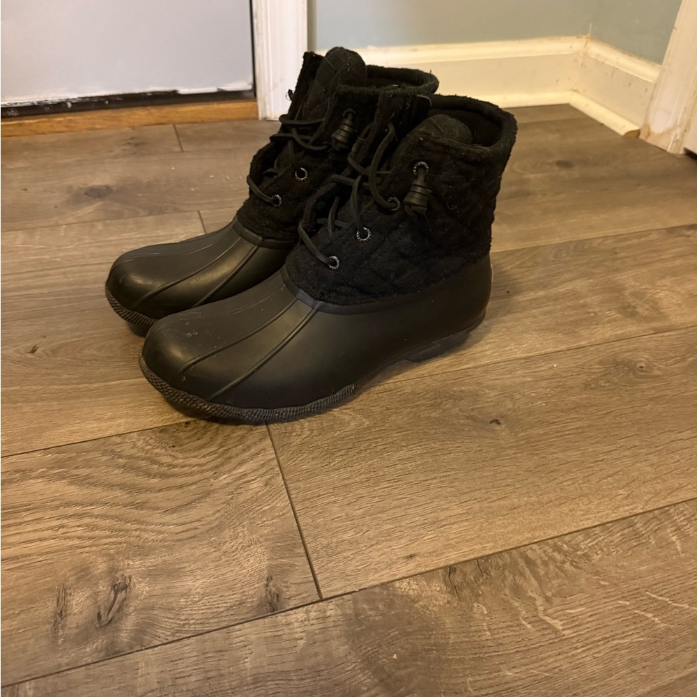 Sperry Duck boot with wool- wide fit size 9